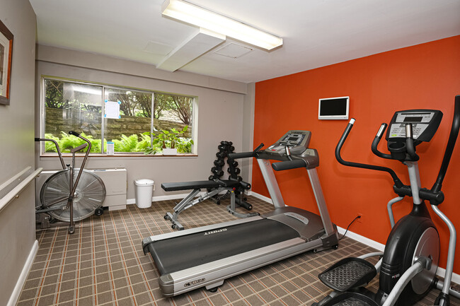 Workout Room - 1617 E Mcmillan St