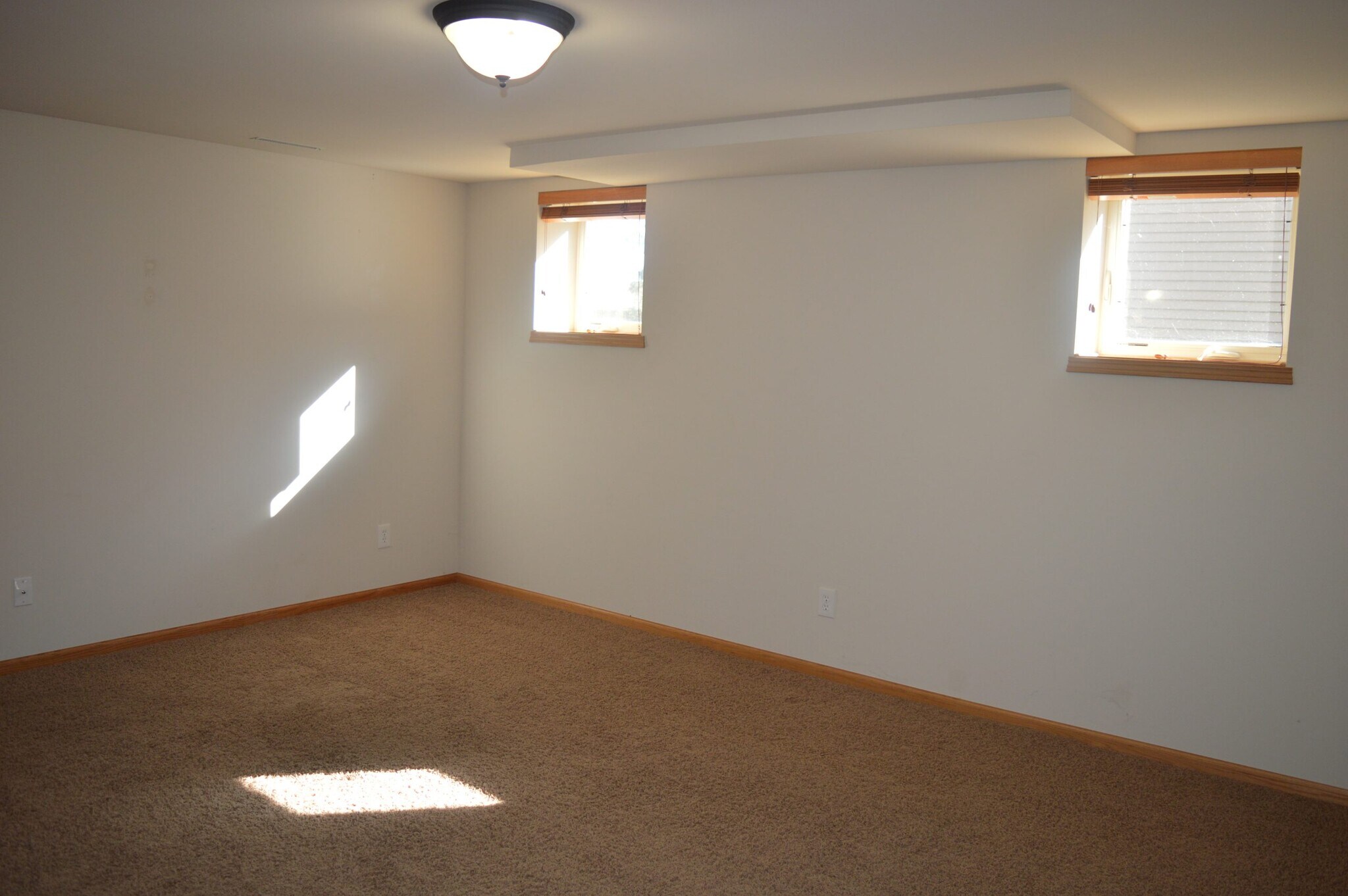 Building Photo - 8921 Snowberry Ln