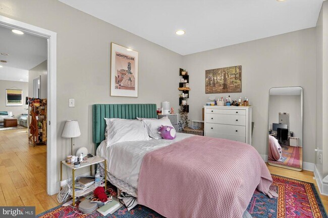 Building Photo - 709 N 3rd St