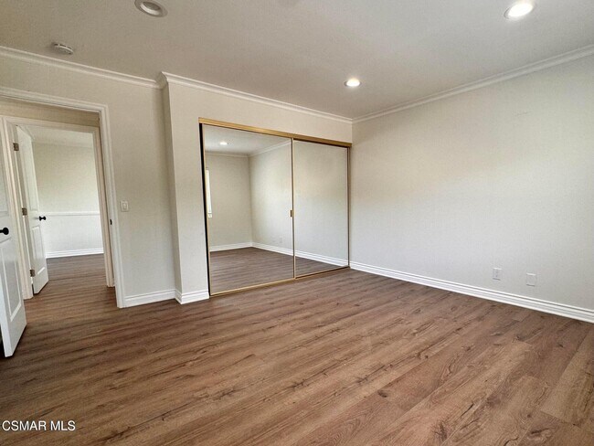 Building Photo - 2094 Bridgegate Ct