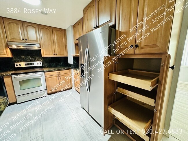 Building Photo - 3884 Rosey Way