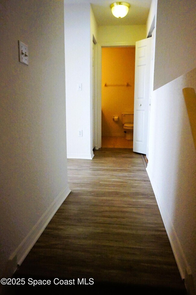 Building Photo - 110 Turpial Way