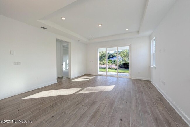 Building Photo - 156 Latham Dr