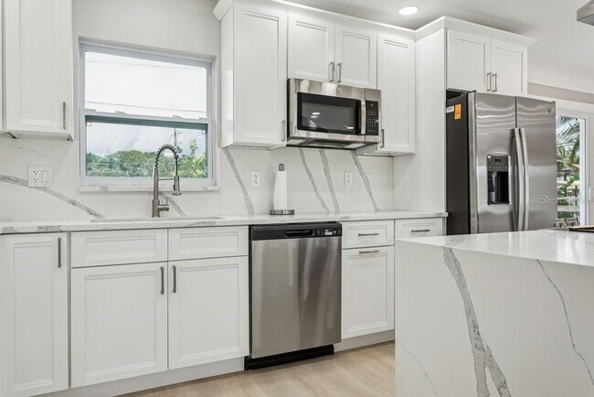 Building Photo - 8200 136th St