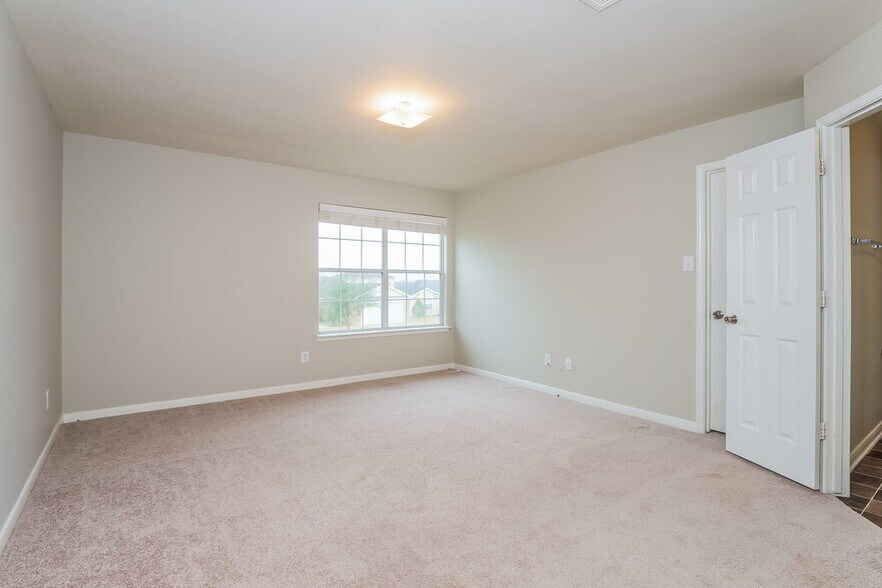 Building Photo - 4419 Thistle Pond Ct