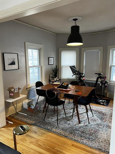 Building Photo - Charming 2-Bedroom Retreat in the Heart of Minneapolis! 7/1/2026