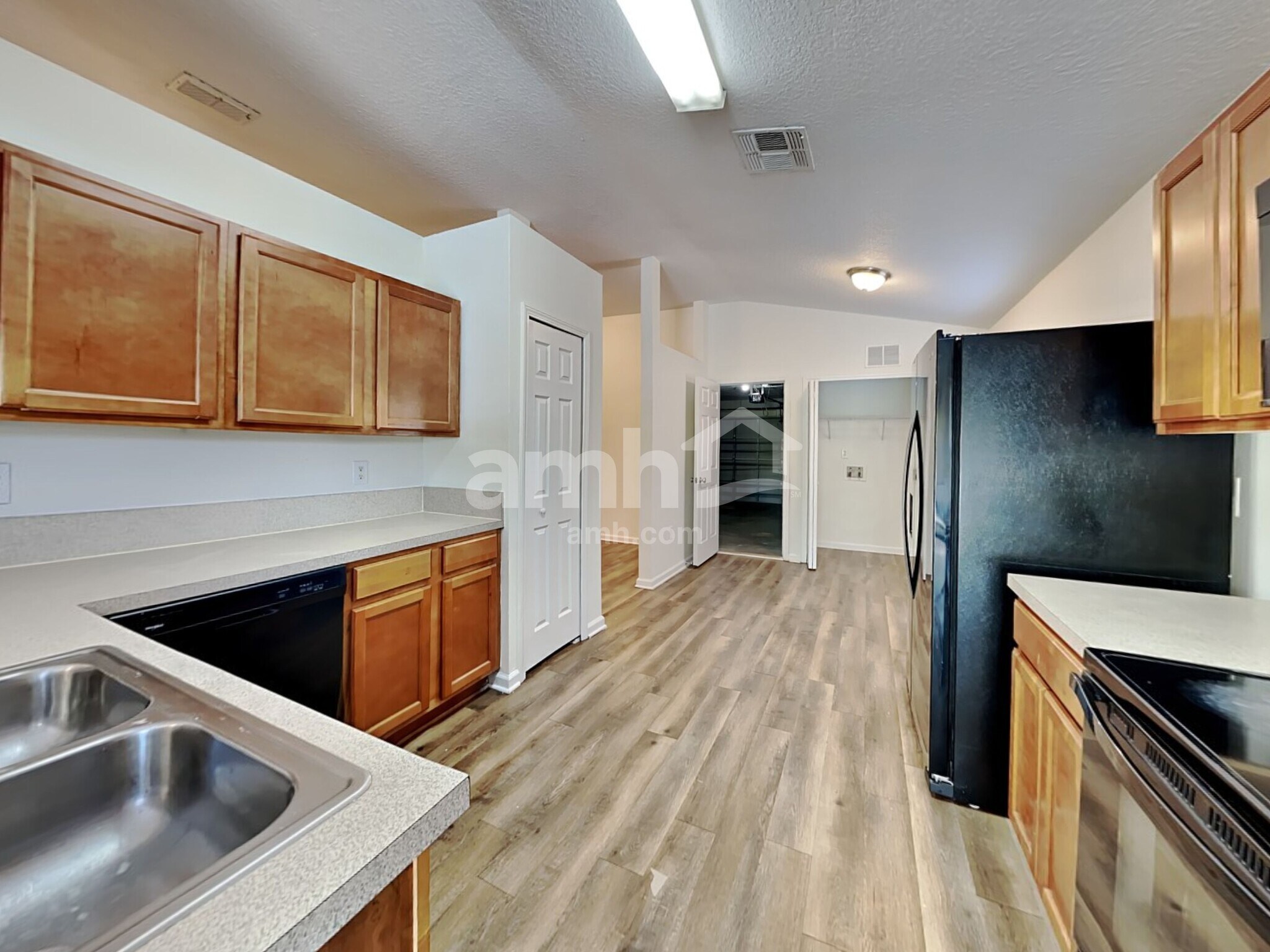 Building Photo - 201 Marisco Way