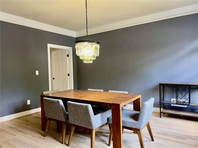 Building Photo - 2134 Briarlake Trace