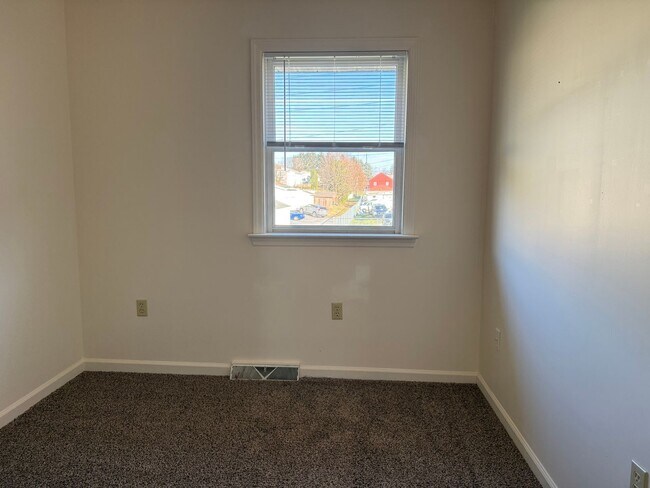 Building Photo - 110-112 Fridy St.