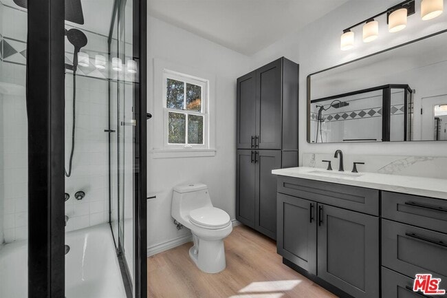 Building Photo - 629 N Rexford Dr