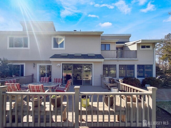 Building Photo - 592 Cabot Hill Rd