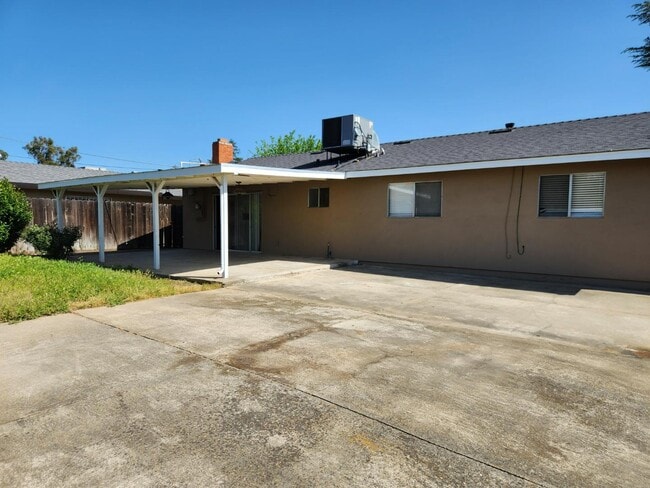 Building Photo - 6650 Chandler Dr
