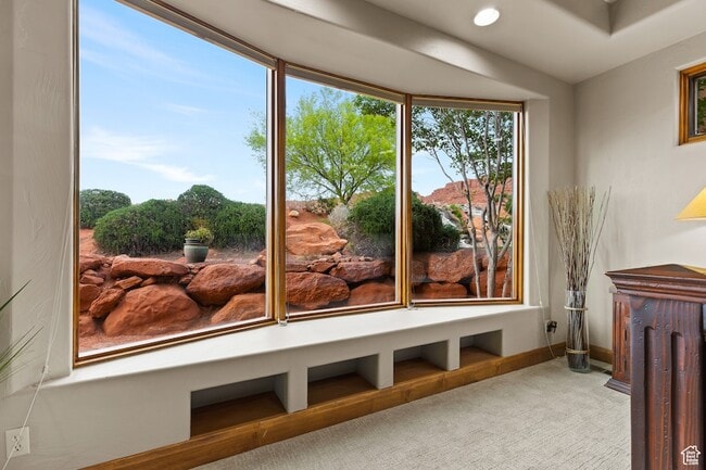 Building Photo - 2410 W Entrada Trail