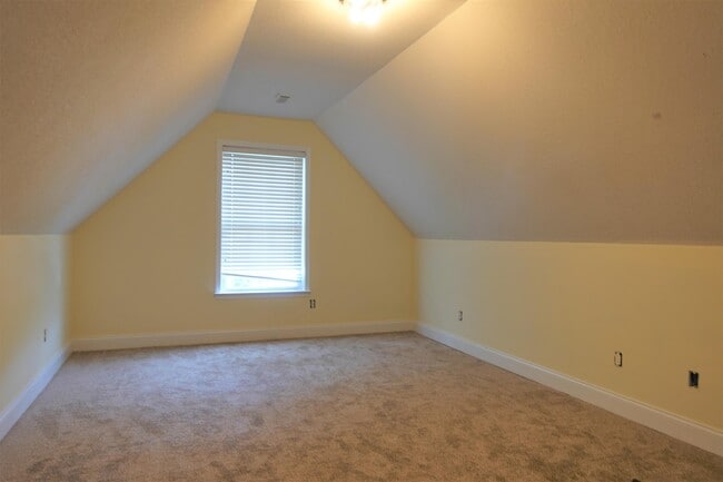 Building Photo - 312 Sprucewood Ct