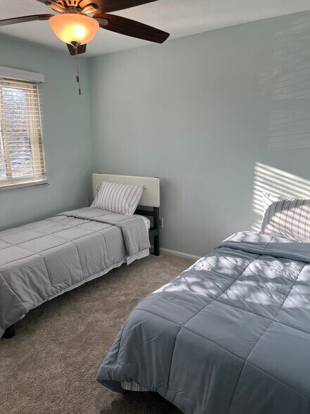 Building Photo - 204 Sherwood Green Ct