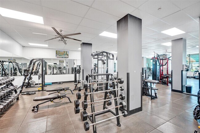 Building Photo - 2501 S Ocean Dr