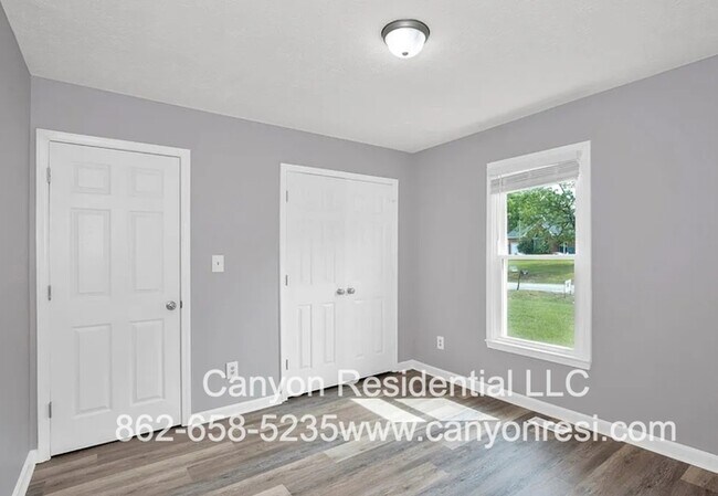 Building Photo - 217 Overton Rd