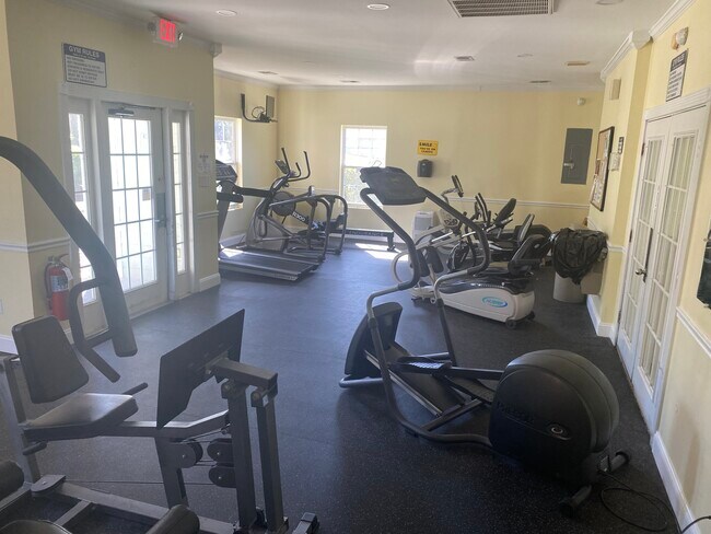 Building Photo - 3947 Gladiola Ct