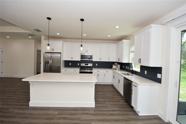 Building Photo - 100 White Hall Dr