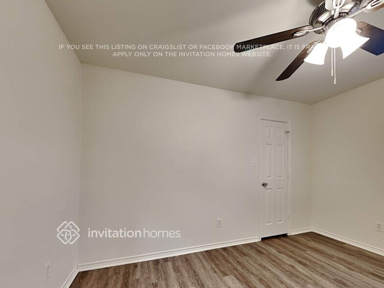 Building Photo - 8100 Rambler Rose St