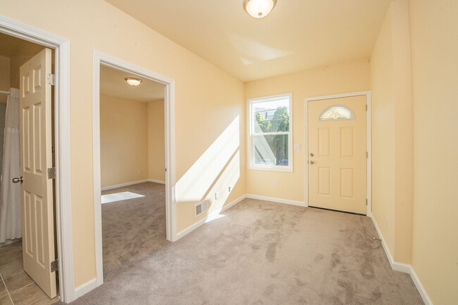 Building Photo - 144-146 Anza