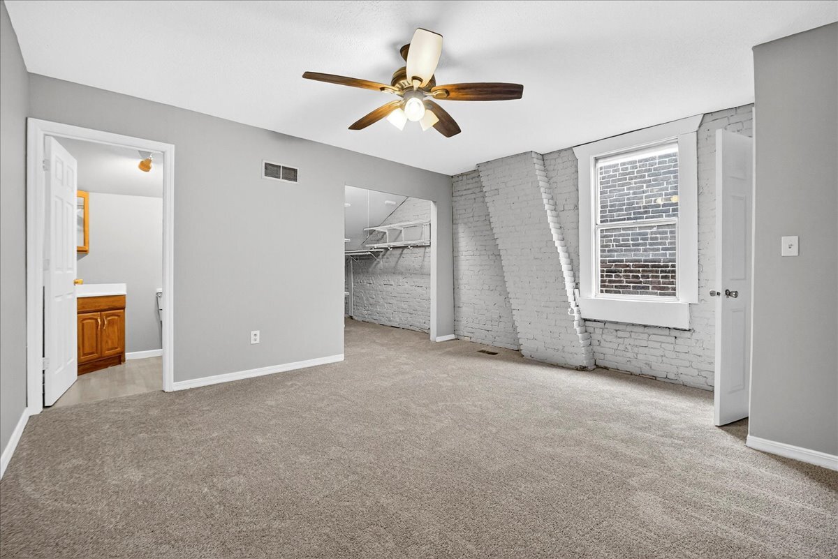 Building Photo - 2352 S 10th St