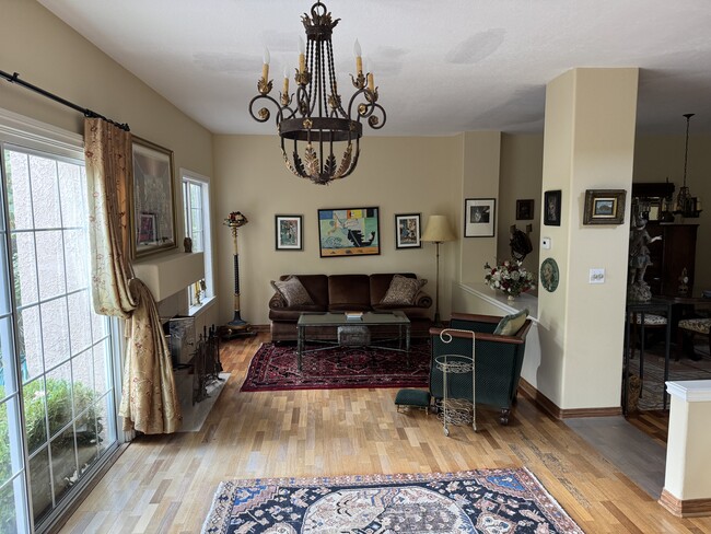 Building Photo - 5608 Roundtree Pl
