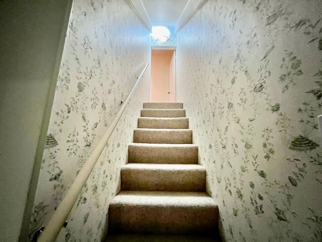 Building Photo - Charming and Accommodating Carmel-by-the-Sea Home coming soon!