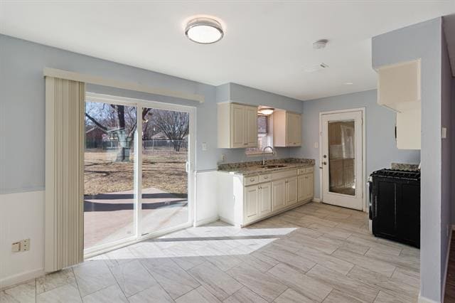 Building Photo - 2221 SE 14th St