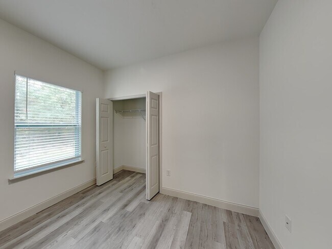 Building Photo - 7780 N Maltese Dr