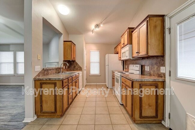 Building Photo - 13313 SW 2nd Terrace