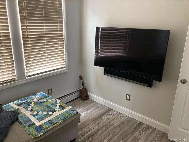 Building Photo - 87 Buffalo Ave