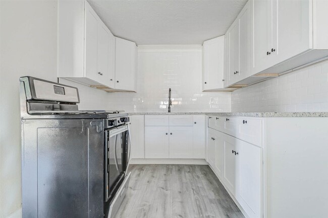 Building Photo - 2311 Wavell St