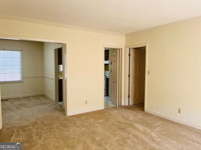 Building Photo - 207 Harwell Ave