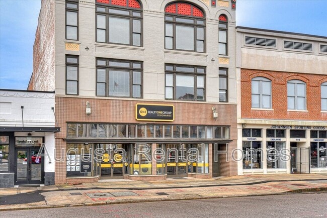 Building Photo - 1106 Broad St