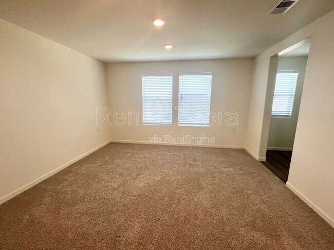 Building Photo - 333 Halisan Ct