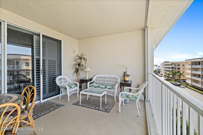 Building Photo - 601 Shorewood Dr