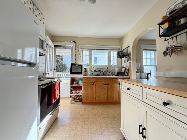 Building Photo - 32 Quincy St