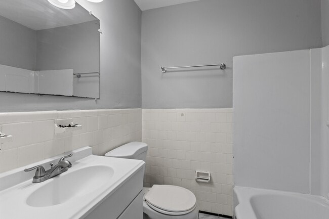 Building Photo - 3725 Elmley Ave