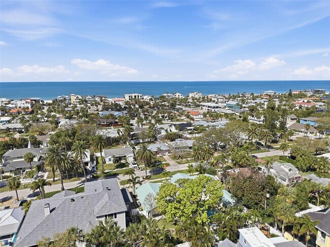 Building Photo - 759 Lantana Ave