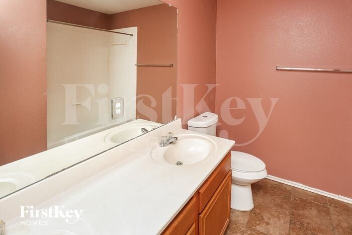 Building Photo - 7949 Greengate Dr