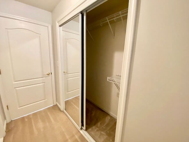 Building Photo - Super-Cute Condo!  First Floor - 1-Story - Fenced Patio - Storage - Pet Friendly!