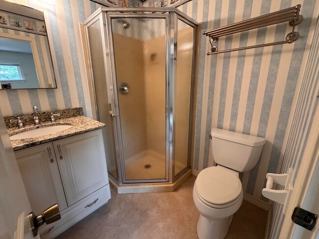 Building Photo - 806 Regatta Dr