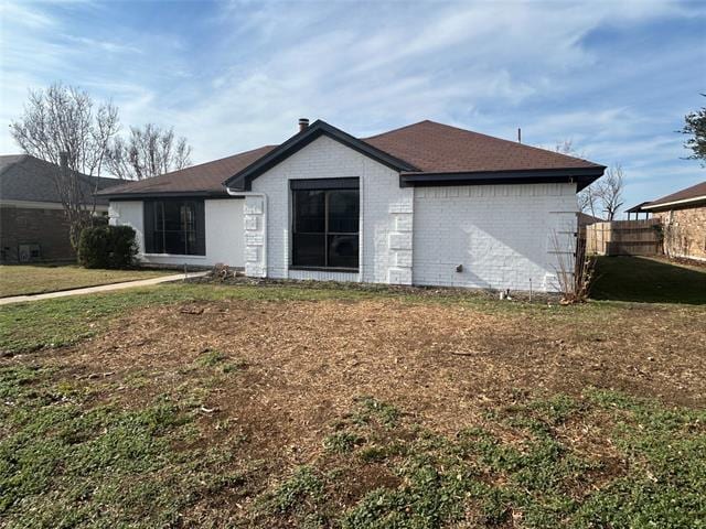 Building Photo - 206 N Alder Dr