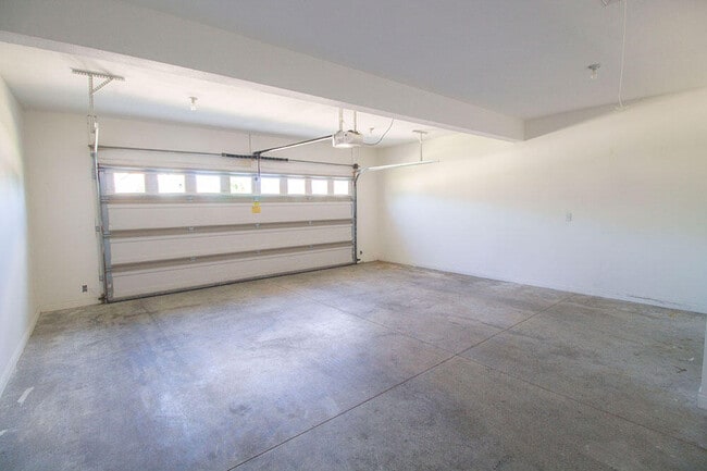 Building Photo - 5305 Chamois Dr