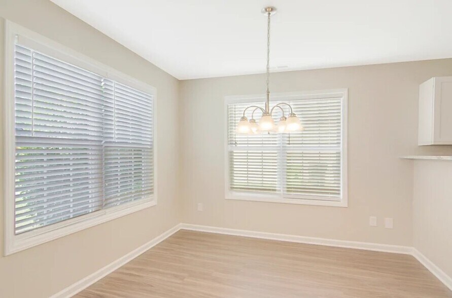 Building Photo - 3705 Wyndcliff Court