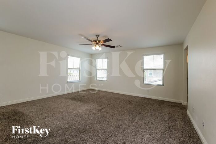 Building Photo - 264 N 69th Pl
