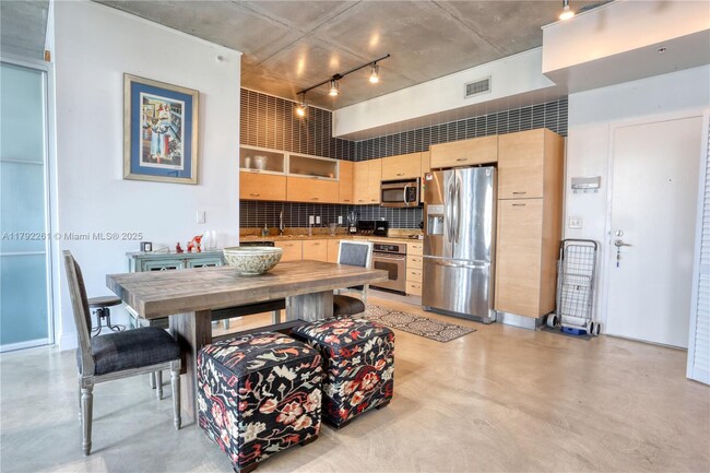 Building Photo - 2275 Biscayne Blvd Blvd