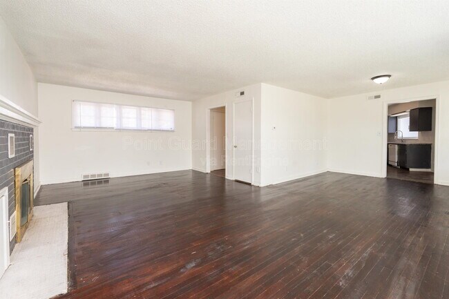 Building Photo - 1700 N Harvard Ave