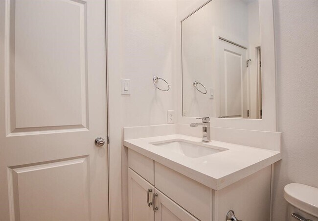 Building Photo - 1515 Weber St